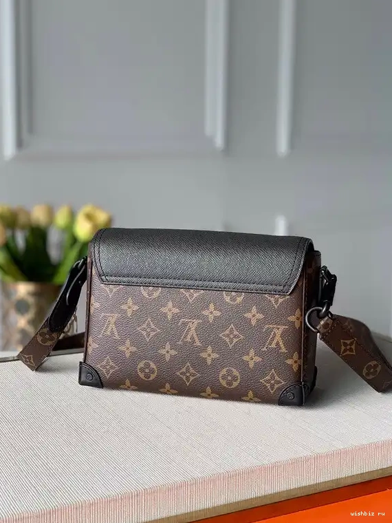 WIS SOFT TRUNK LOUIS VUITTON 0614